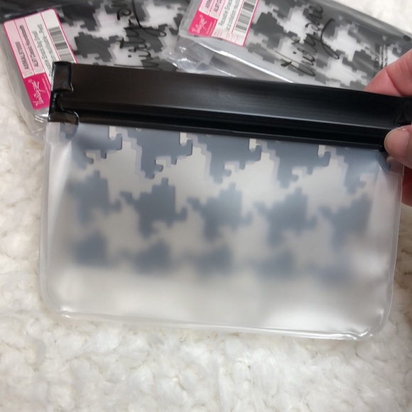 Thirty-one classic houndstooth reusable snack bag small set of 3 - Picture 3 of 5